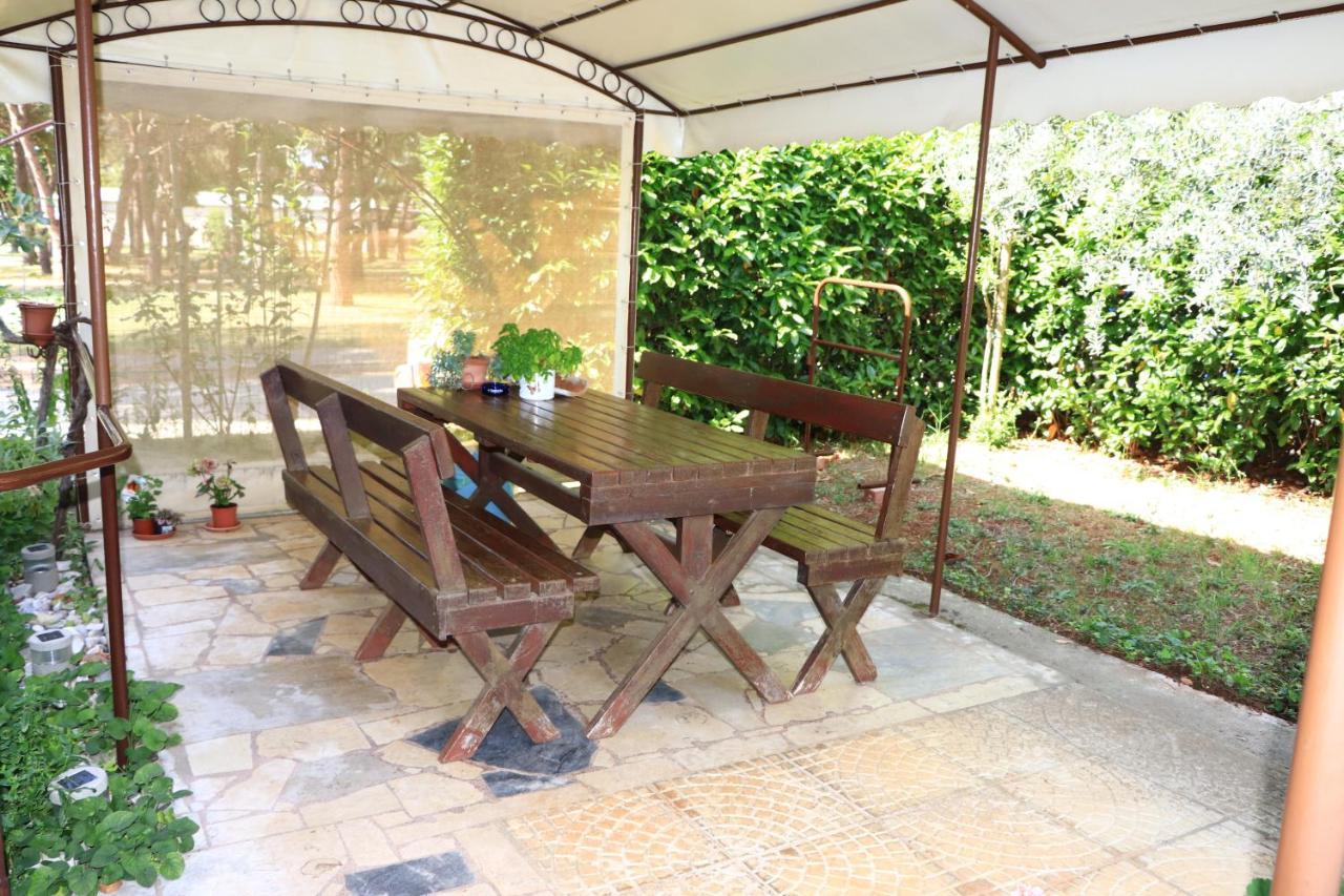 Family Rooms Moela Umag Exterior foto